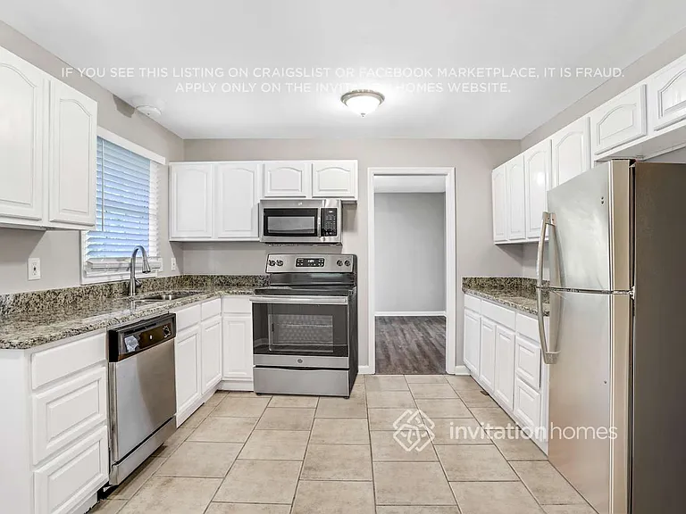 2339 Chevy Chase Ln — Photo 10
