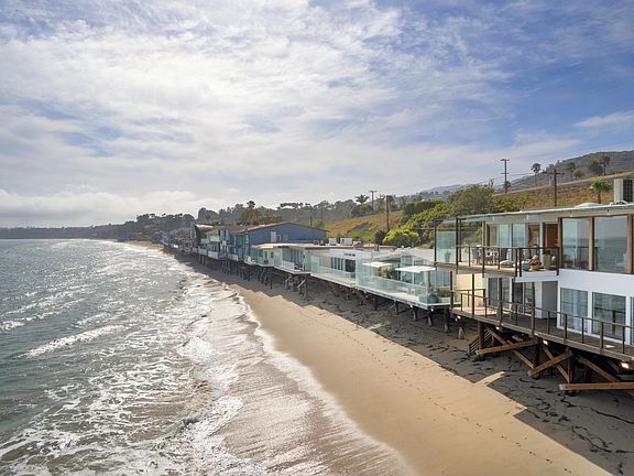 Enjoy a wonderful beach day of surfing, swimming or just relaxing in the sun!