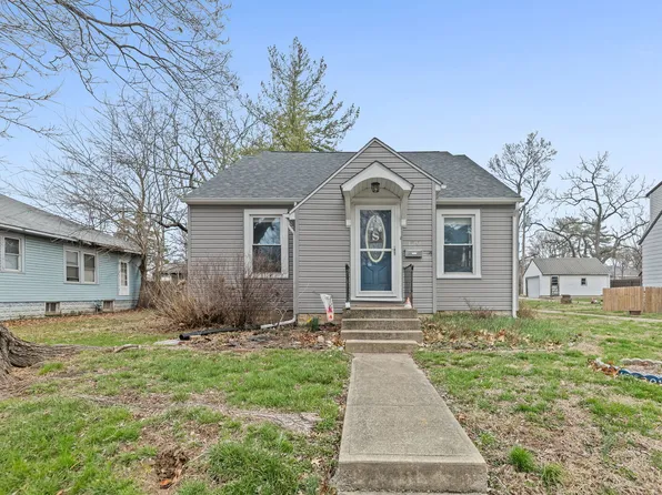 120 E Bennett St, Salem, IL 62881