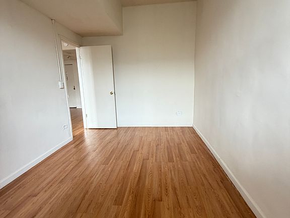 5th image of 185-01 Hillside Ave #Lo3