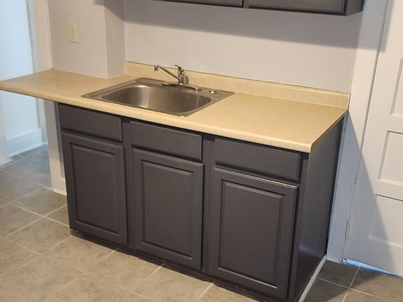 4th image of 63 Broad Ave #2B