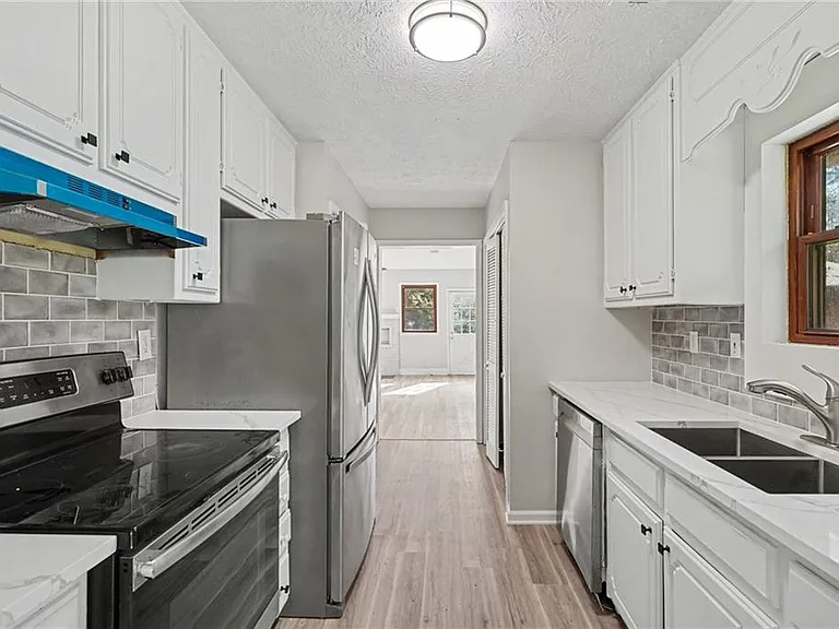 10 Gentry Dr — Photo 7