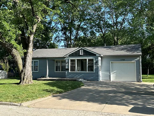4709 SW 18th Ter Photo 1