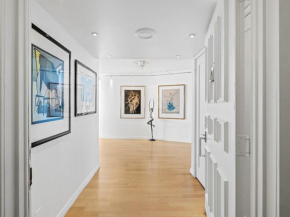 3rd image of 2100 S Ocean Lane #1707