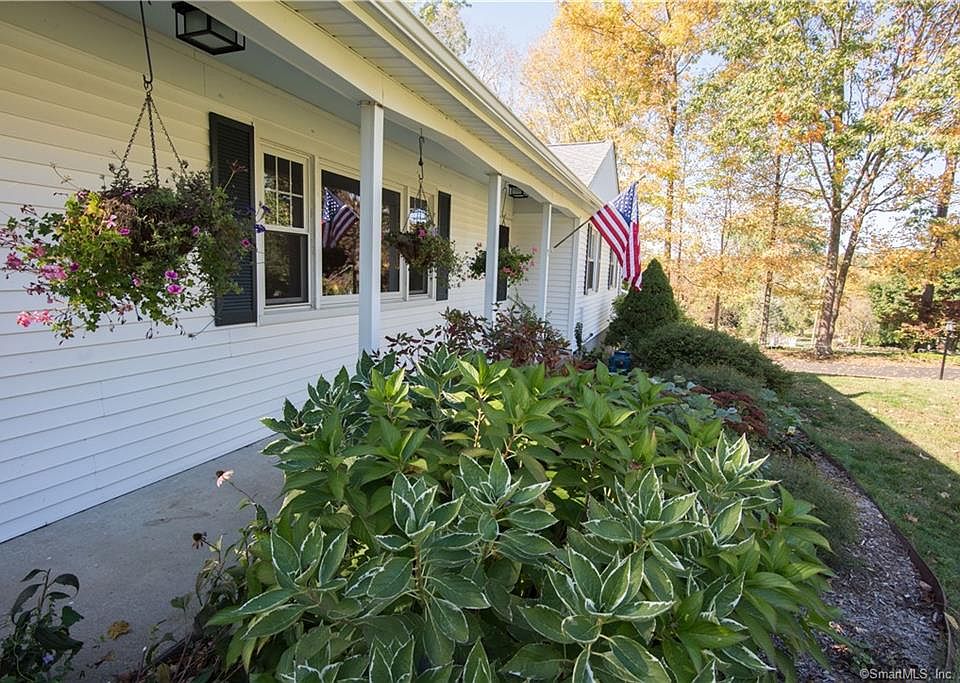 10 Hunting Ridge Road