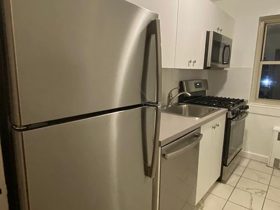 2nd image of 13915 83rd Ave #2