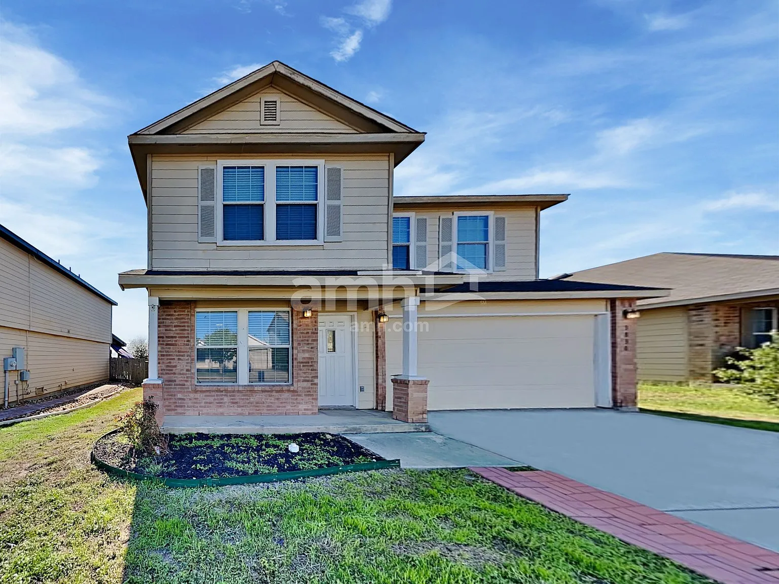 4 bed, 3.0 bath, 2556 sqft, $2,275 — Photo 1