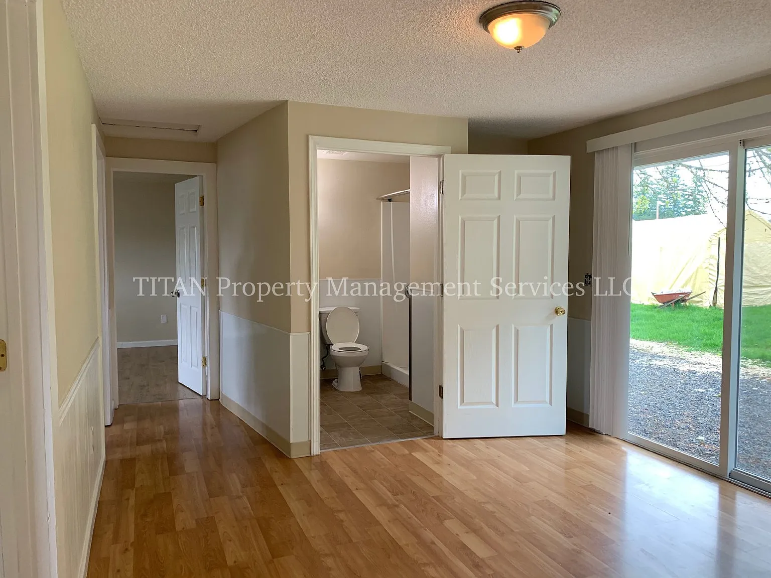 3 bed, 2.0 bath, 1760 sqft, $2,295 — Photo 4
