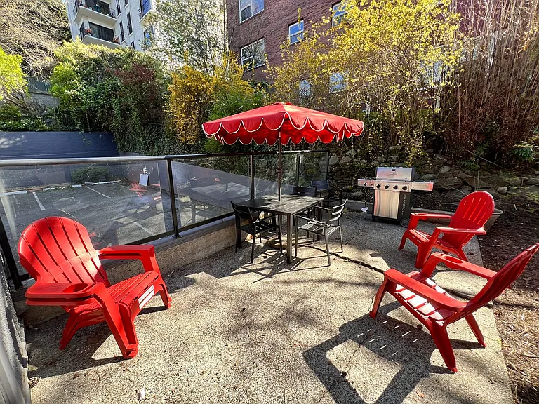 Century Terrace — Photo 21