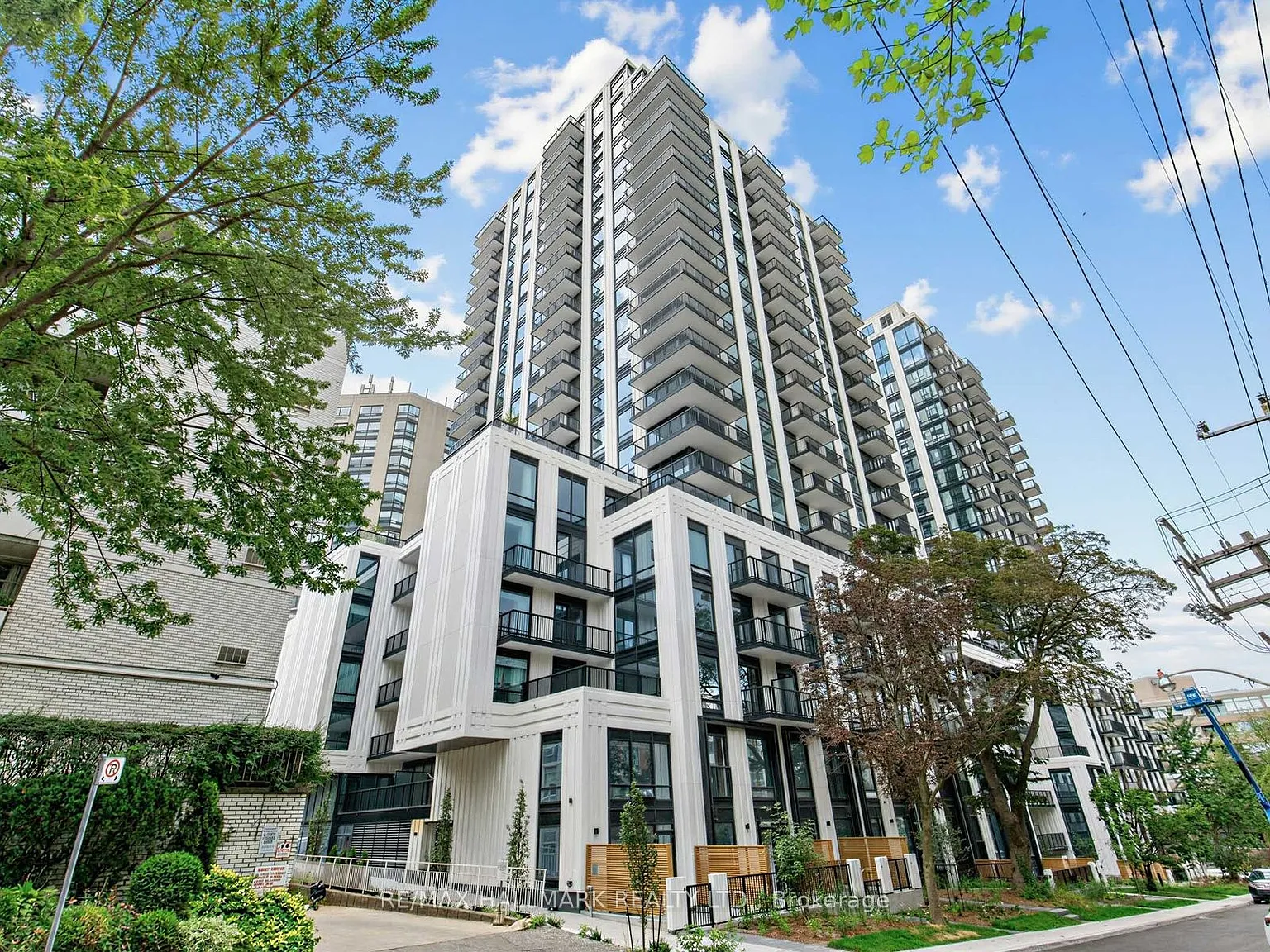 South Forest Hill Residences — Photo 2