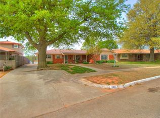 3213 Hilltop Rd, Midwest City, OK 73110