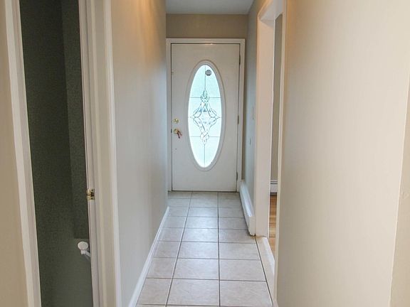 4th image of 606 Rockaway St