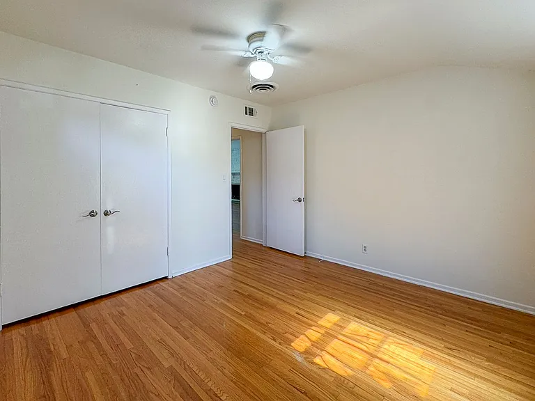6941 McLennan Ave — Photo 17