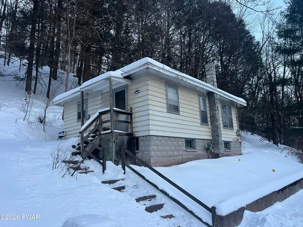 40 Watts Hill Rd, Honesdale, PA 18431