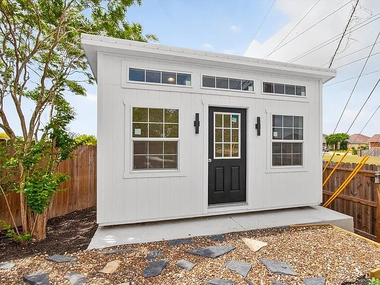 8417 Macarena Dr — Photo 32