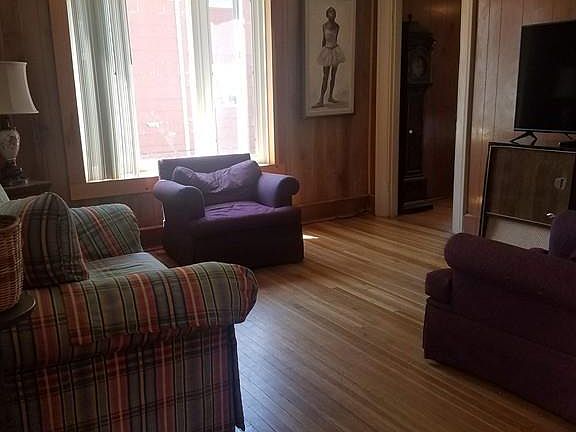 5th image of 54 Moulton St