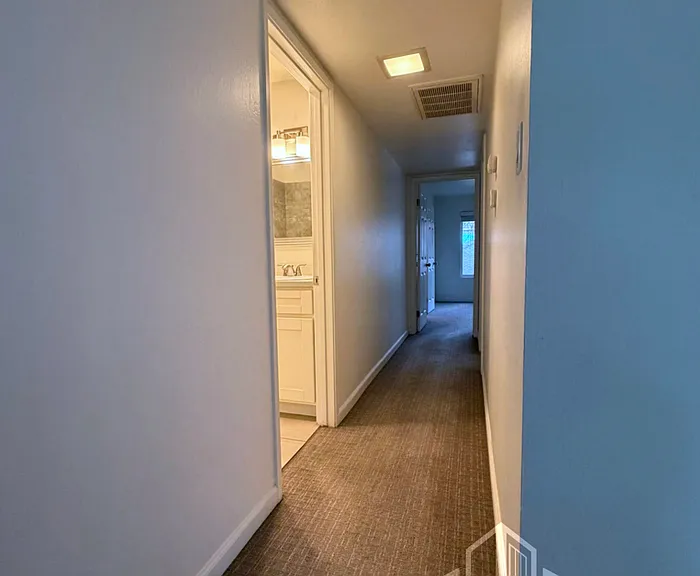 2325 I St #4 — Photo 12