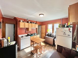 39 Hickok Pl, Burlington, VT 05401