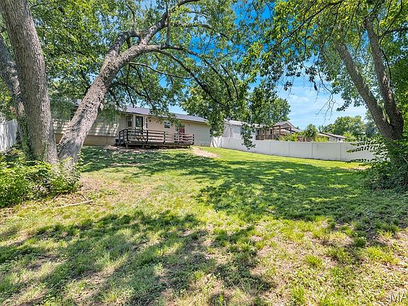 2nd image of 126 Del Oro Dr