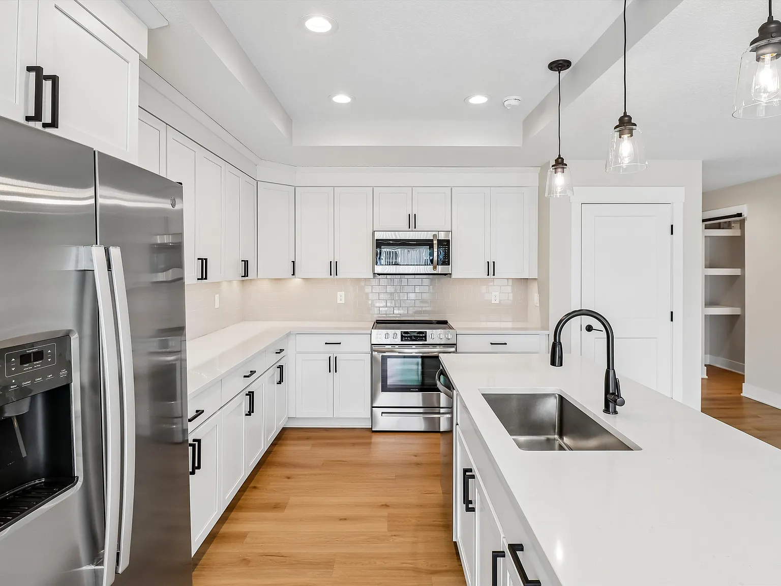 4 bed, 1509 sqft, $2,600 — Photo 3