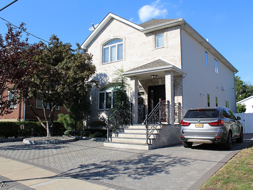 1st image of 15 Pacific Ave