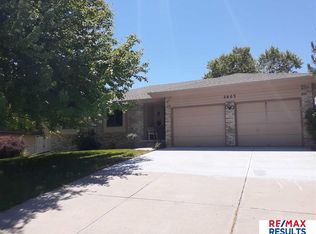2003 Franklin Dr, Papillion, NE 68133