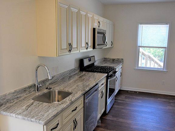 Kitchen with all new appliances, cabinets and granite countertops