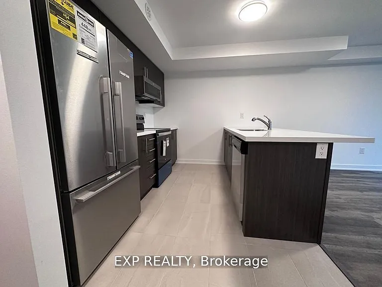 165 Veterans Dr #6 — Photo 3
