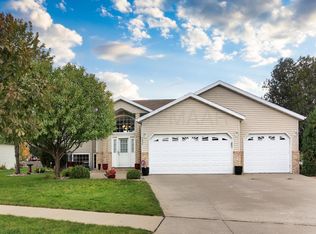 4237 43rd Ave S, Fargo, ND 58104