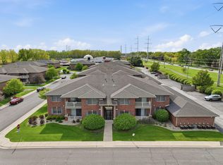 607 Cambridge Ct Unit 1-B, Munster, IN 46321