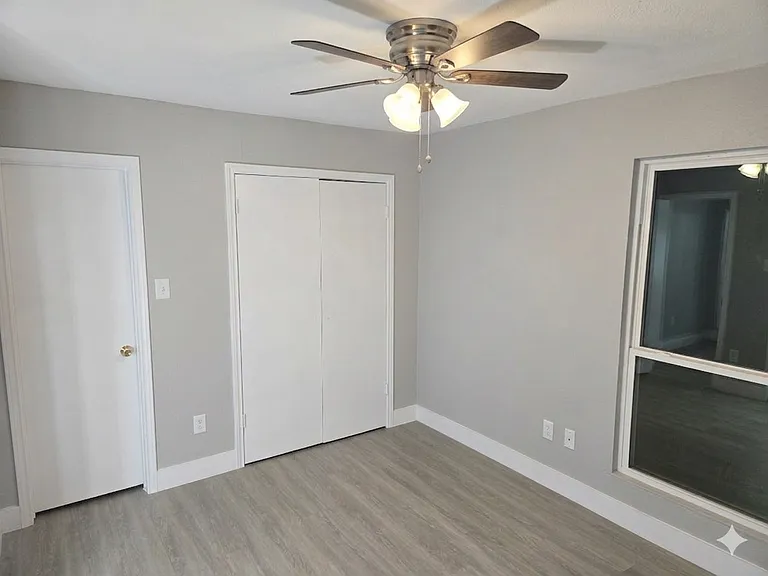 6848 S Creek Dr — Photo 9