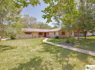 839 Westwood Dr, Goliad, TX 77963
