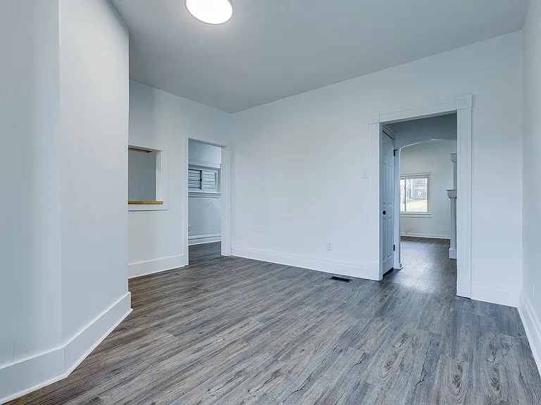 623 Lillian St — Photo 19