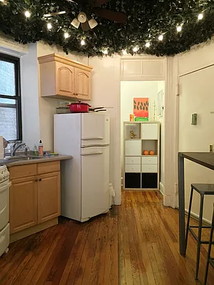 Rented by Blana LLC | media 21