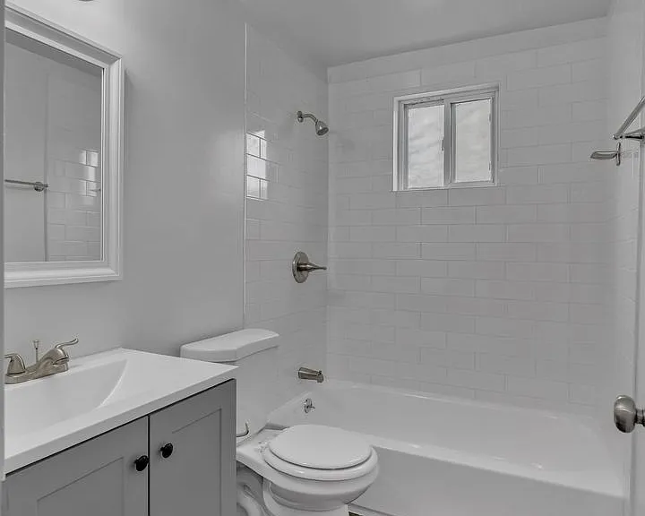 2714 Jefferson St — Photo 12