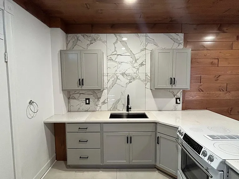 109 Boas St #2 — Photo 9