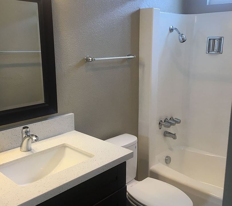2nd image of 4067 47th St APT 4