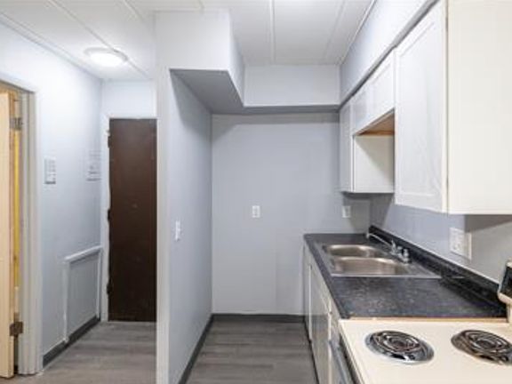 2nd image of 333 Superior Ave APT 2
