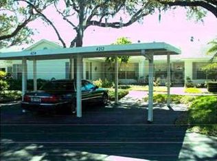 4212 Edgewood Dr, Holiday, FL 34691