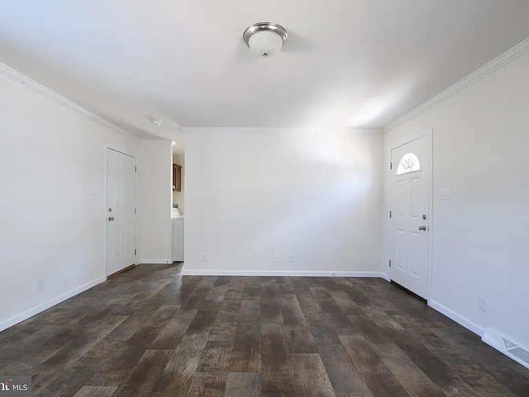 6 Edgewater Dr — Photo 9