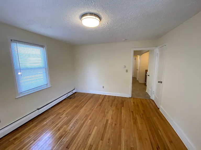 117 Sheldon Ter #2L — Photo 4