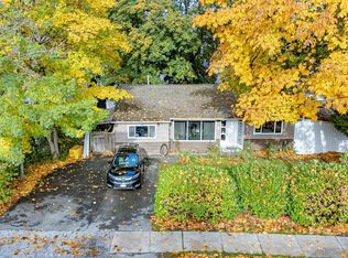 735 Lea Ave, Coquitlam, BC V3J 4H4