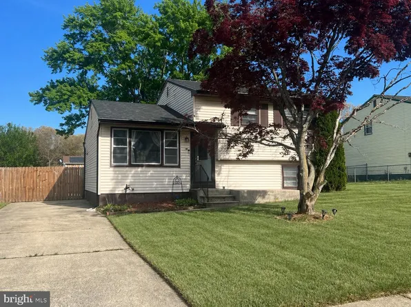 683 Nottingham Dr, Vineland, NJ 08360