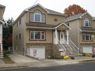 83 Delafield Pl, Staten Island, NY 10310