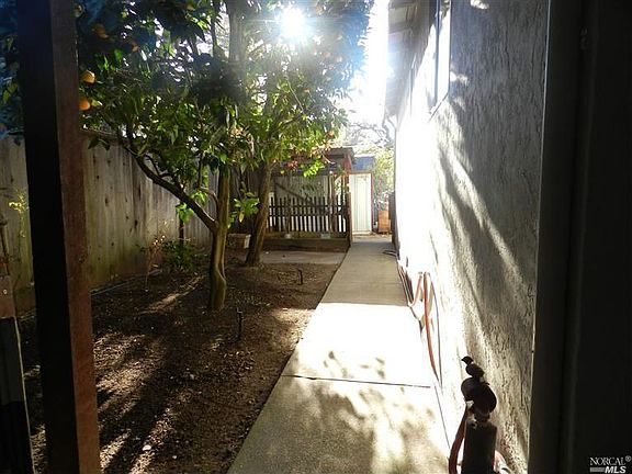 3rd image of 18487 Barrett Ave