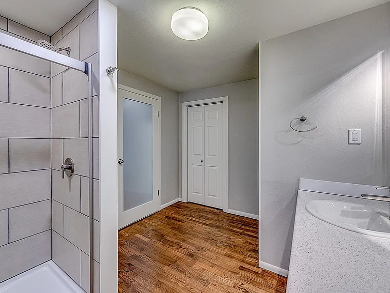 1140 Wing Point Way NE #B — Photo 19