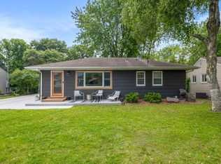 1061 2nd St NW, New Brighton, MN 55112