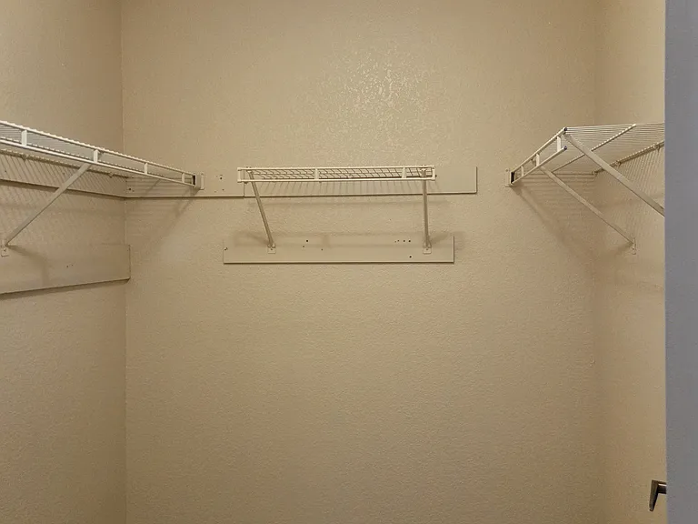 1823 Ruby Ln — Photo 23