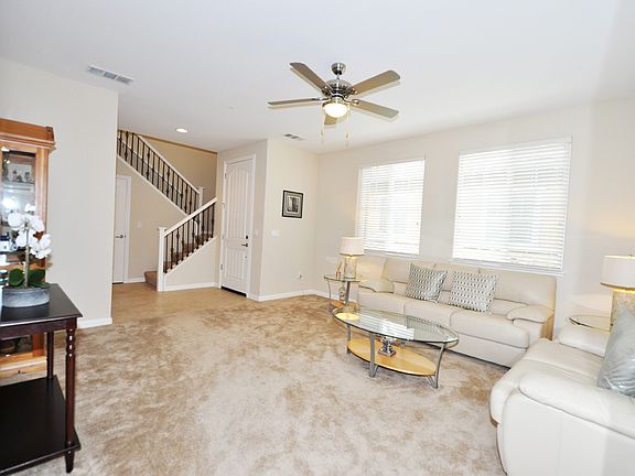 5th image of 304 Harvest Ln