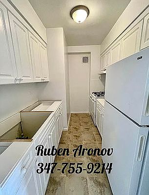 2nd image of 16201 Highland Ave #3S